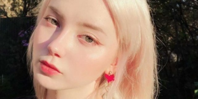 Poshmark banner for @jeje